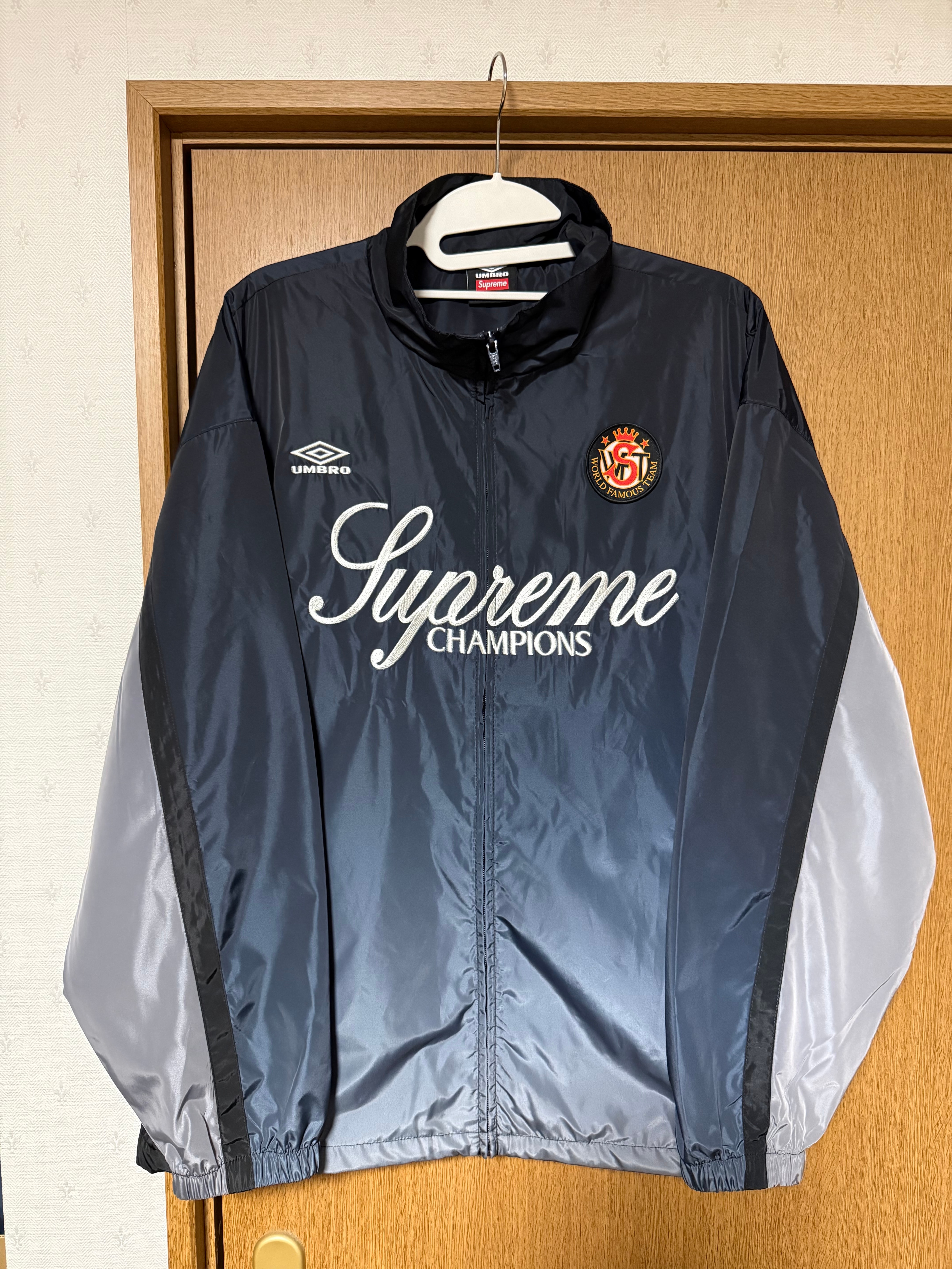 Supreme x Umbro Gradient Track Jacket "Black"
