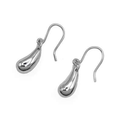 TIFFANY&Co. ティファニー ティアドロップ ピアス
エルサ・ペレッティ SV925 シルバー 新品仕上済 レディース
【中古】