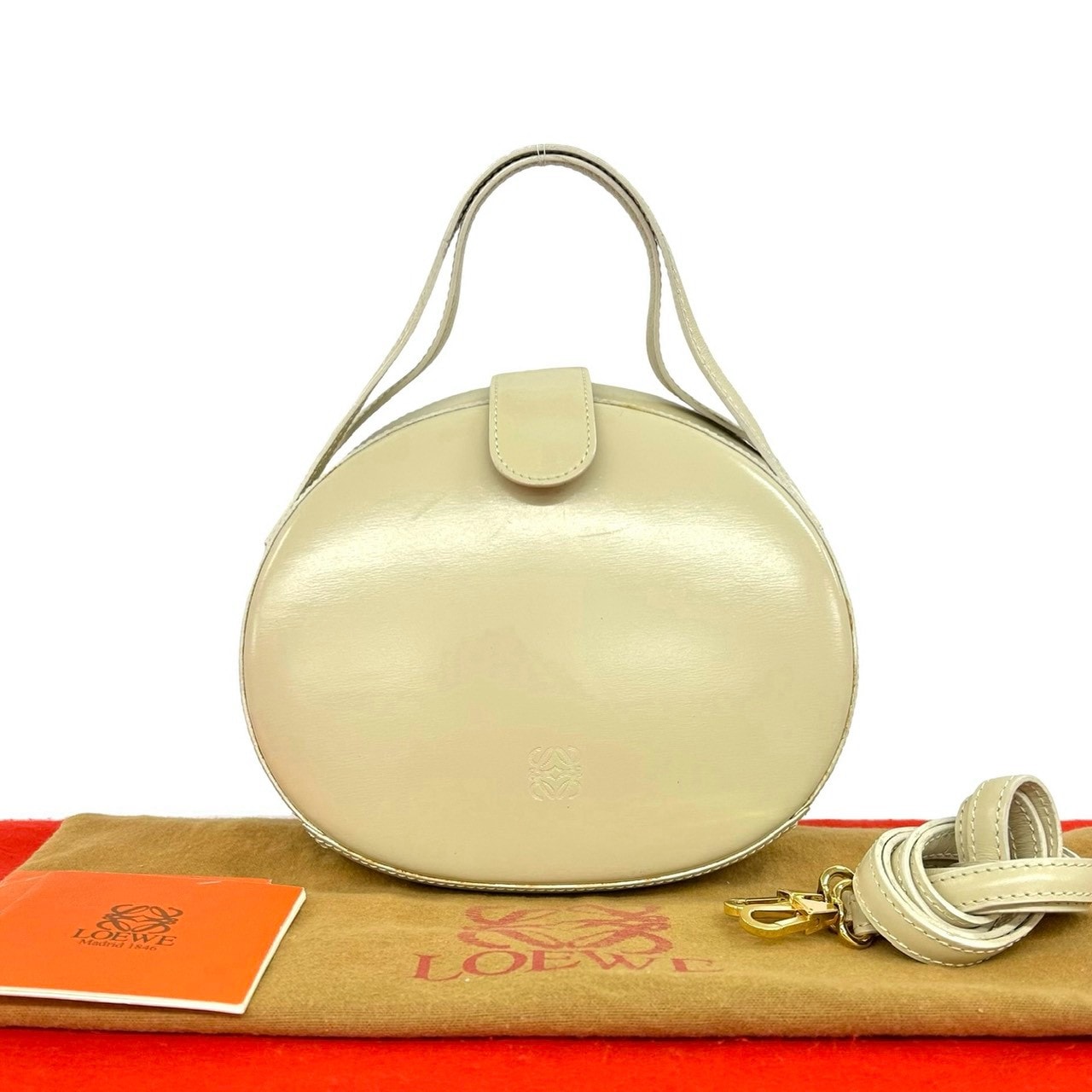 LOEWE ロエベ アナグラム  レザー ショルダーバッグ ベージュ
 28459