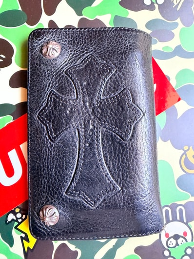 Chrome Hearts 1 Zip Cross Button Leather Wallet With Cross Patch "Black"