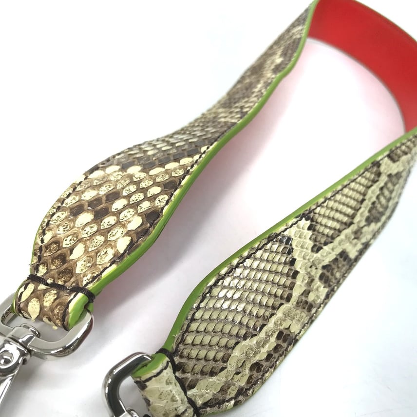 A+ (新品・未使用(ワケあり))】フェンディ FENDI ストラップユー A+ (新品・未使用(ワケあり))】フェンディ FENDI ストラップユー