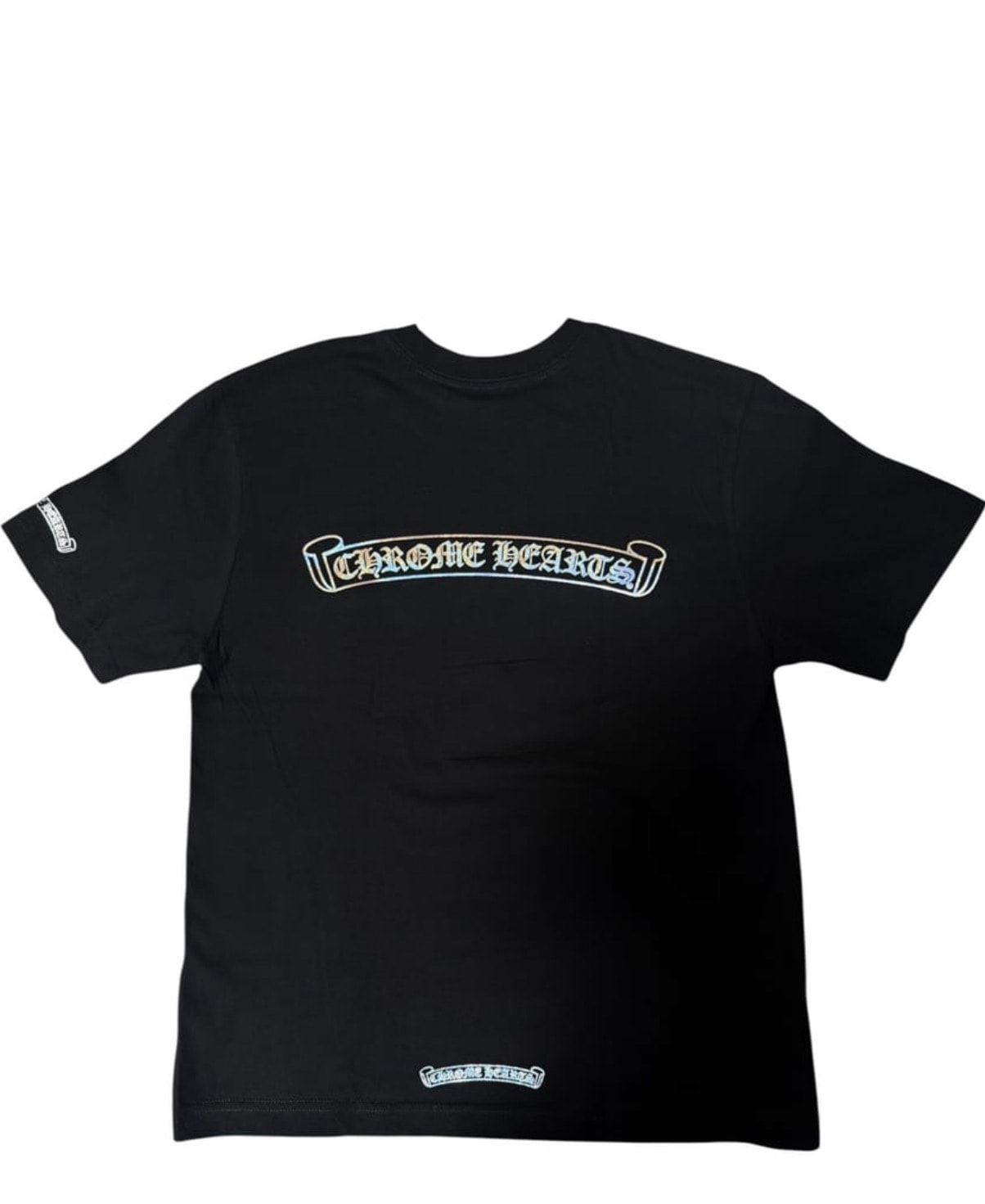 クロムハーツ スクロールラベル メタリックフォイルプリント Tシャツ "ブラック Chrome Hearts Scroll Label Metallic Foil Print T-Shirt