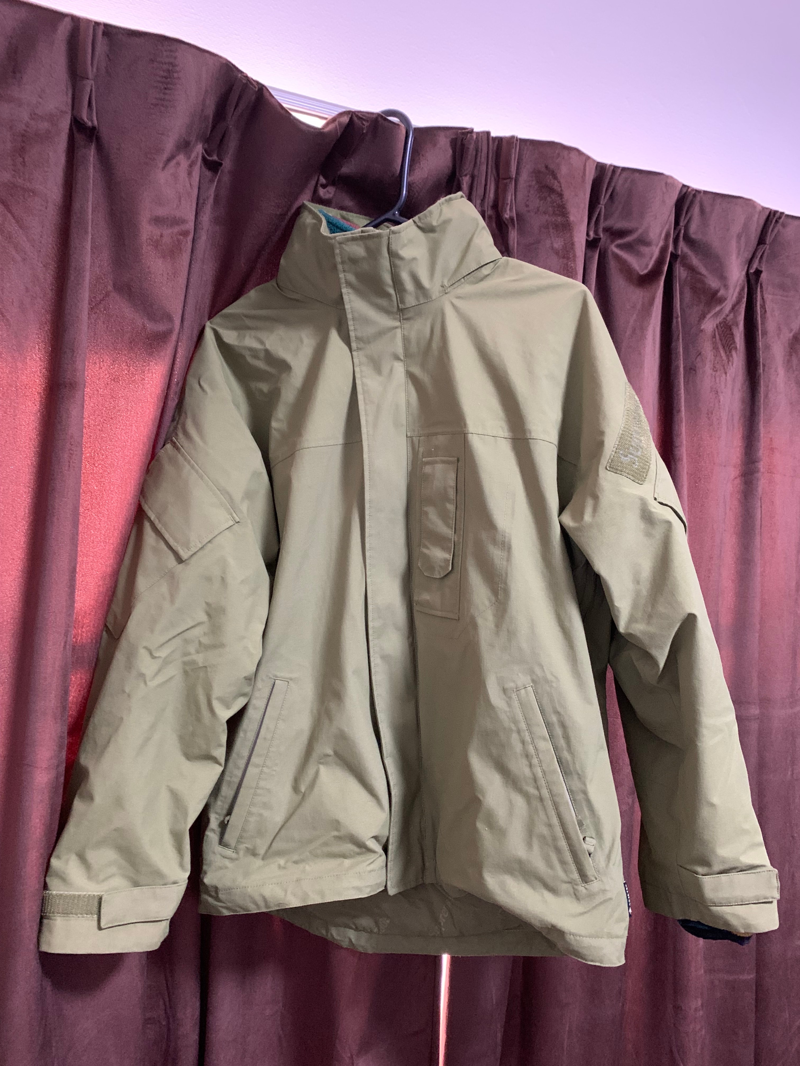 シュプリーム 2 イン 1 ゴアテックス ポーラテック ライナー ジャケット "オリーブ"