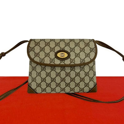 GUCCI グッチ GG ロゴ 金具 PVC レザー ショルダーバッグ ブラウン
41-10