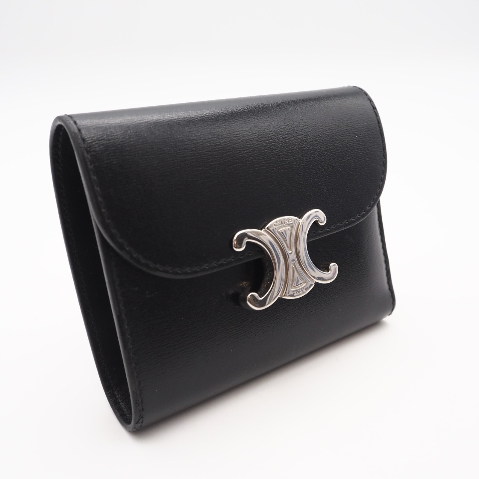 CELINE セリーヌ カーフスキン スモール フラップウォレット トリオンフ / シャイニーカーフスキン 10D783DPV 三つ折り財布 ブラック カーフレザー レディース