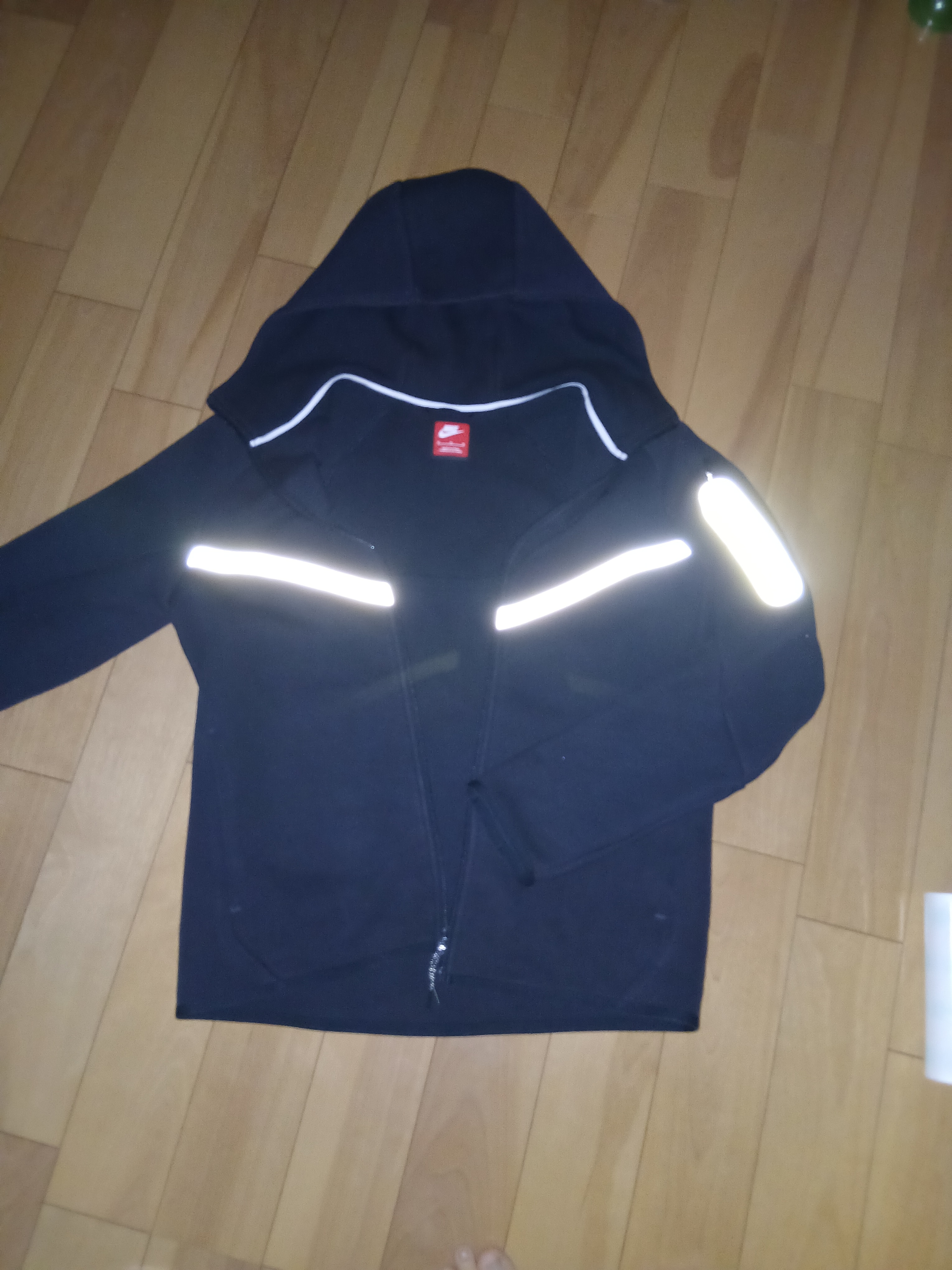 NIKEテックフリース黒(反射)