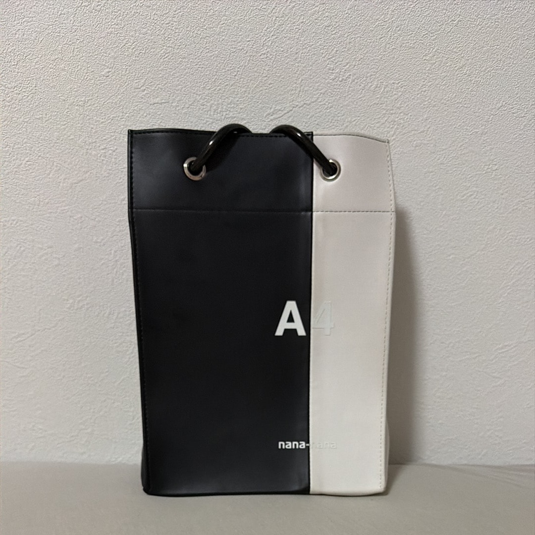 SNKRDUNK Exclusive × nana-nana A4 Bag "BLACK/WHITE"