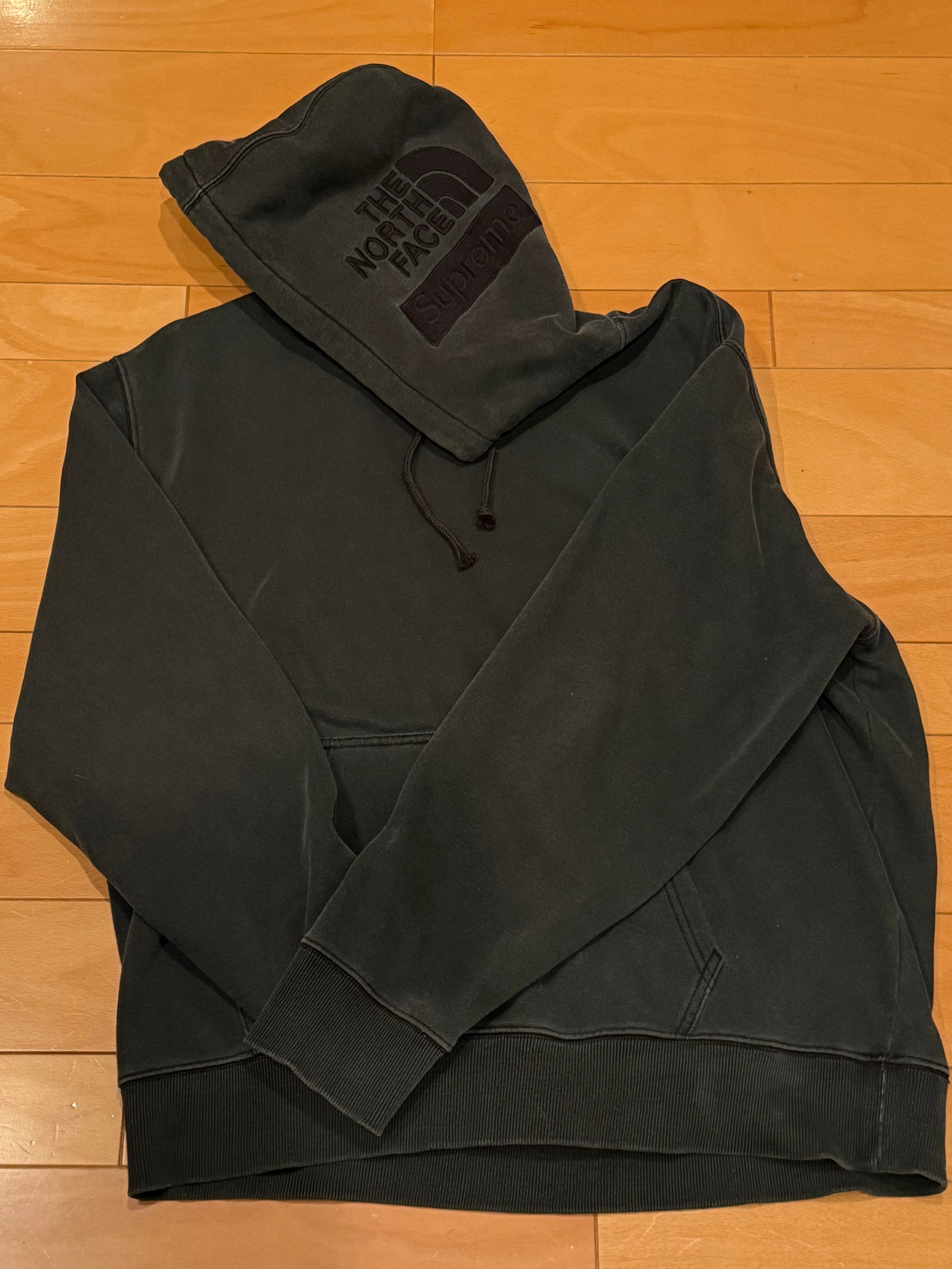 Supreme Small Box Hooded Sweatshirt 