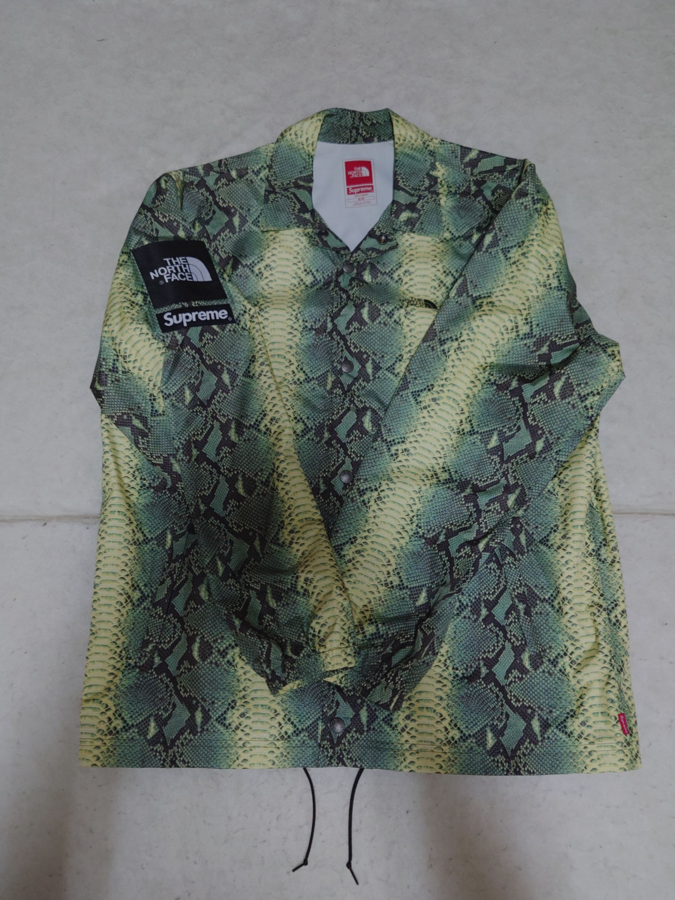 Supreme x The North Face Taped Seam Coaches Jacket "Green"