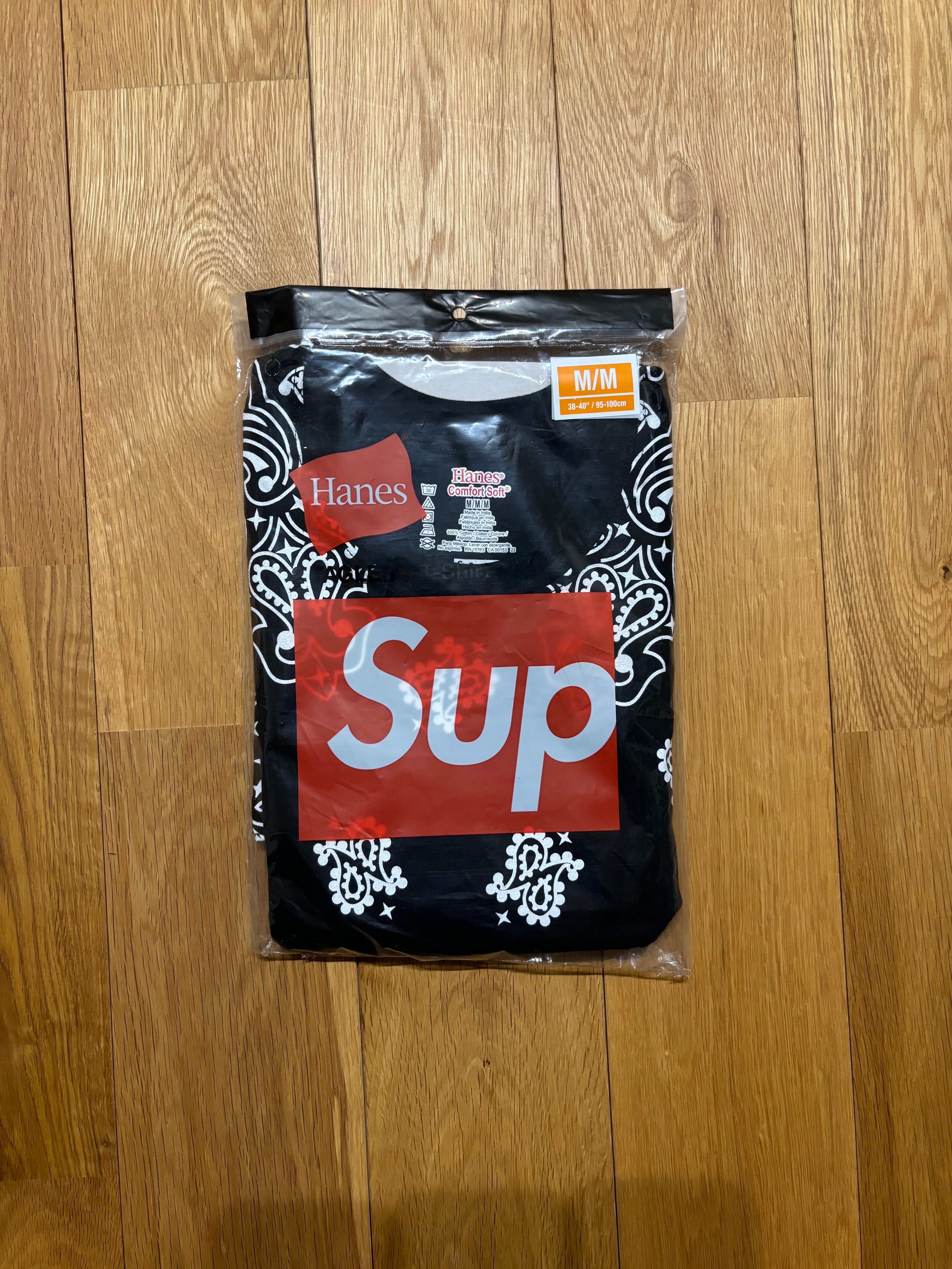 Supreme x Hanes Bandana Tagless Tees (2 Pack) "Black"