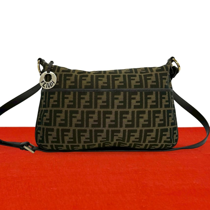 B (目立った傷や汚れなし)】FENDI フェンディ ズッカ FF 柄 キャンバス B (目立った傷や汚れなし)】FENDI フェンディ ズッカ FF 柄 キャンバス
