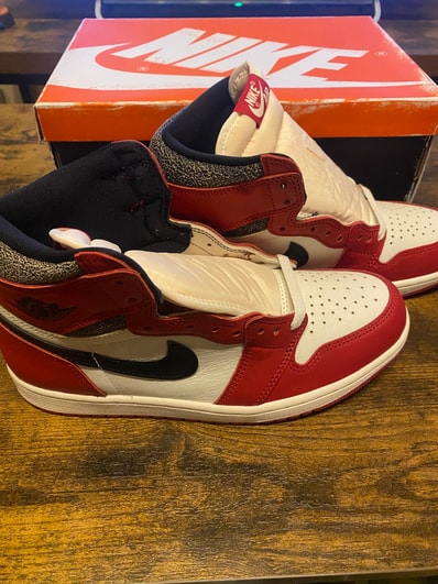 Nike Air Jordan 1 High OG "Lost & Found/Chicago"