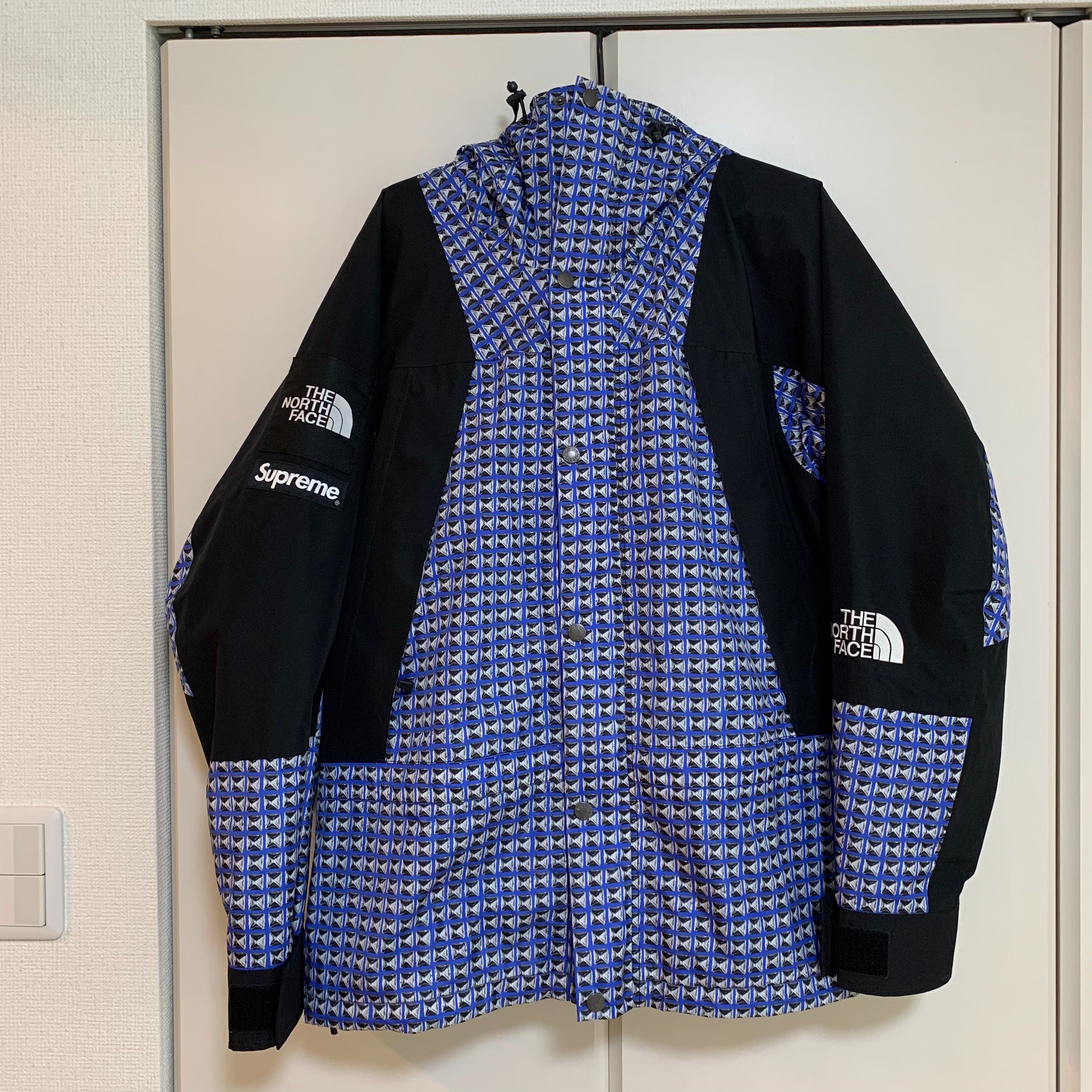 Supreme x The North Face Studded Mountain Light Jacket "Royal"