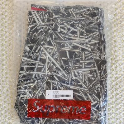 Supreme Nails Work Short 30