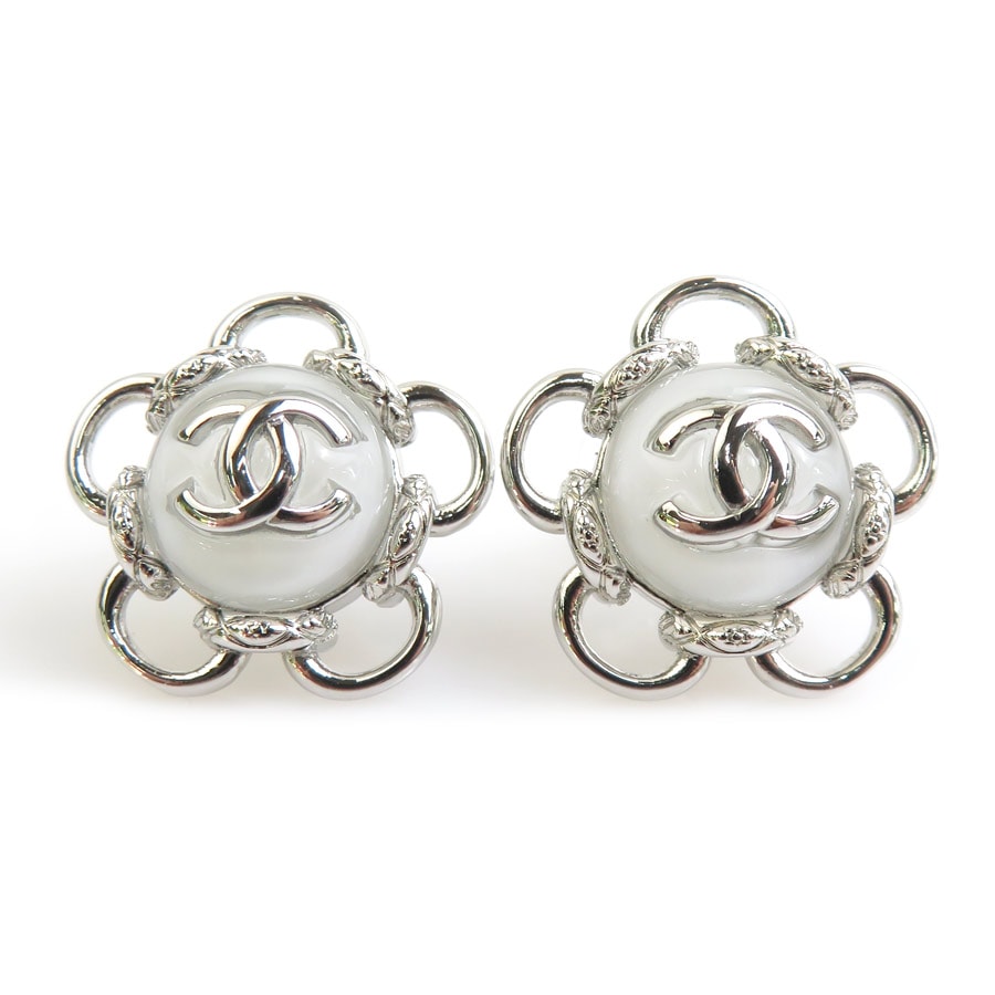 シャネル CHANEL ピアス メタル/ストーン ホワイト/シルバー レディース【中古】 h32635a