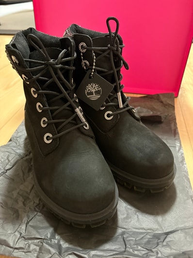 極美品 Jimmy Choo × Timberland 6インチブーツ 23.5cm クリスタルロゴ 箱付