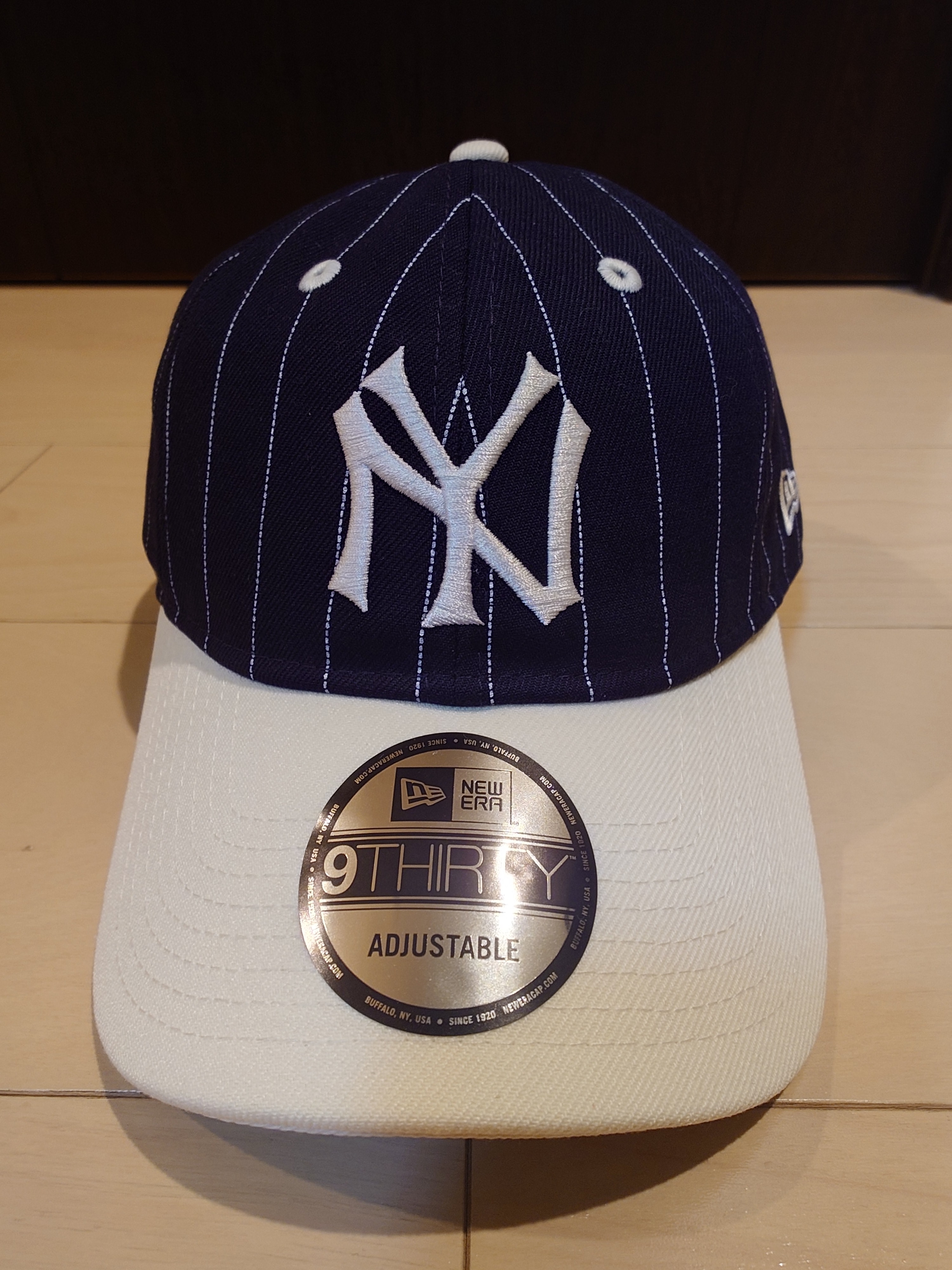 NEW ERA x MLB 9THIRTY Cooperstown New York Yankees Navy Pinstripe Print "Chrome White/Chrome"