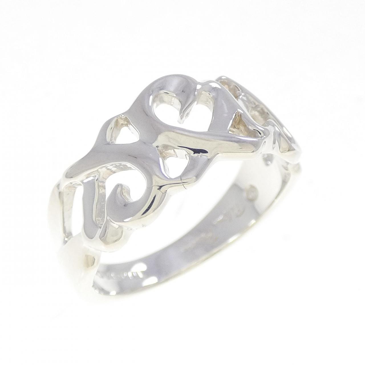 ティファニー トリプルラビングハート リング