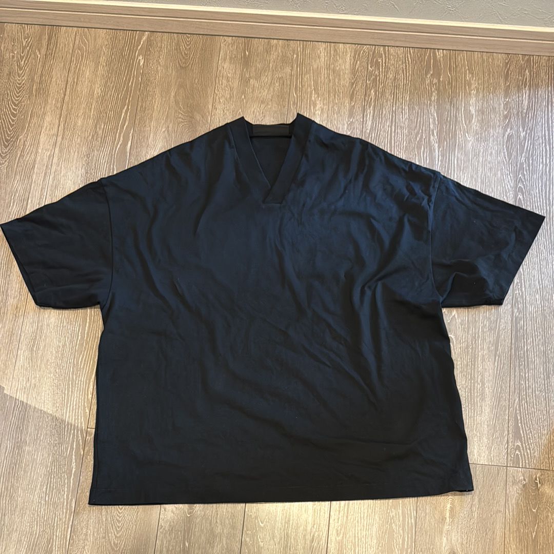 FEAR OF GOD ESSENTIALS V-Neck "Black"