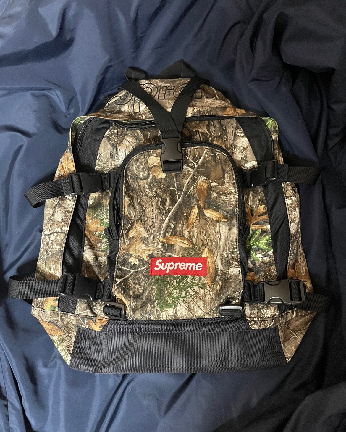 Supreme 19FW Backpack "Real Tree Camo"