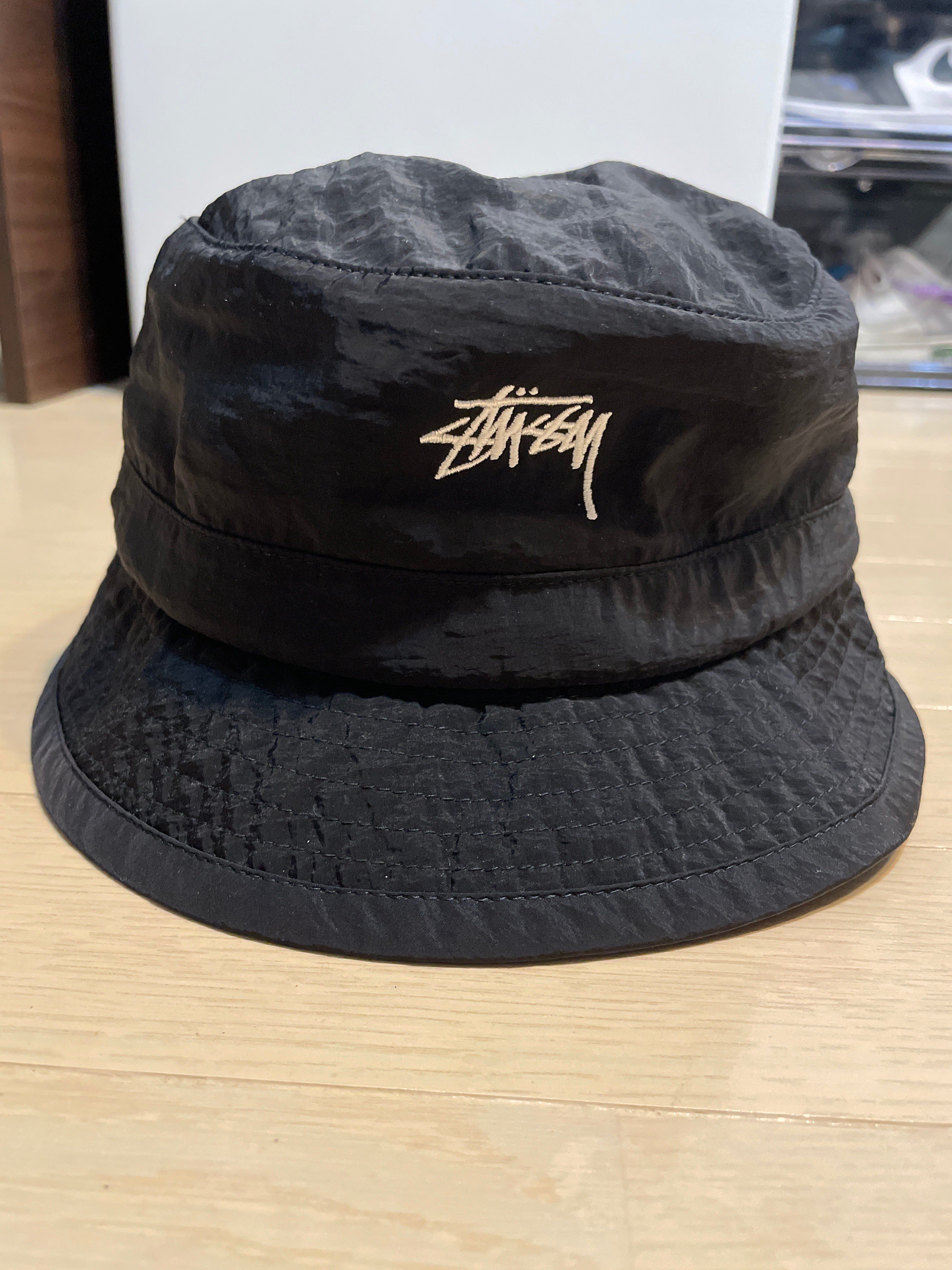 Stussy ストックロゴナイロンバケットハット