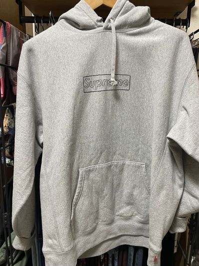 Supreme KAWS Chalk Logo Hooded Sweatshirt "Grey"(2021)