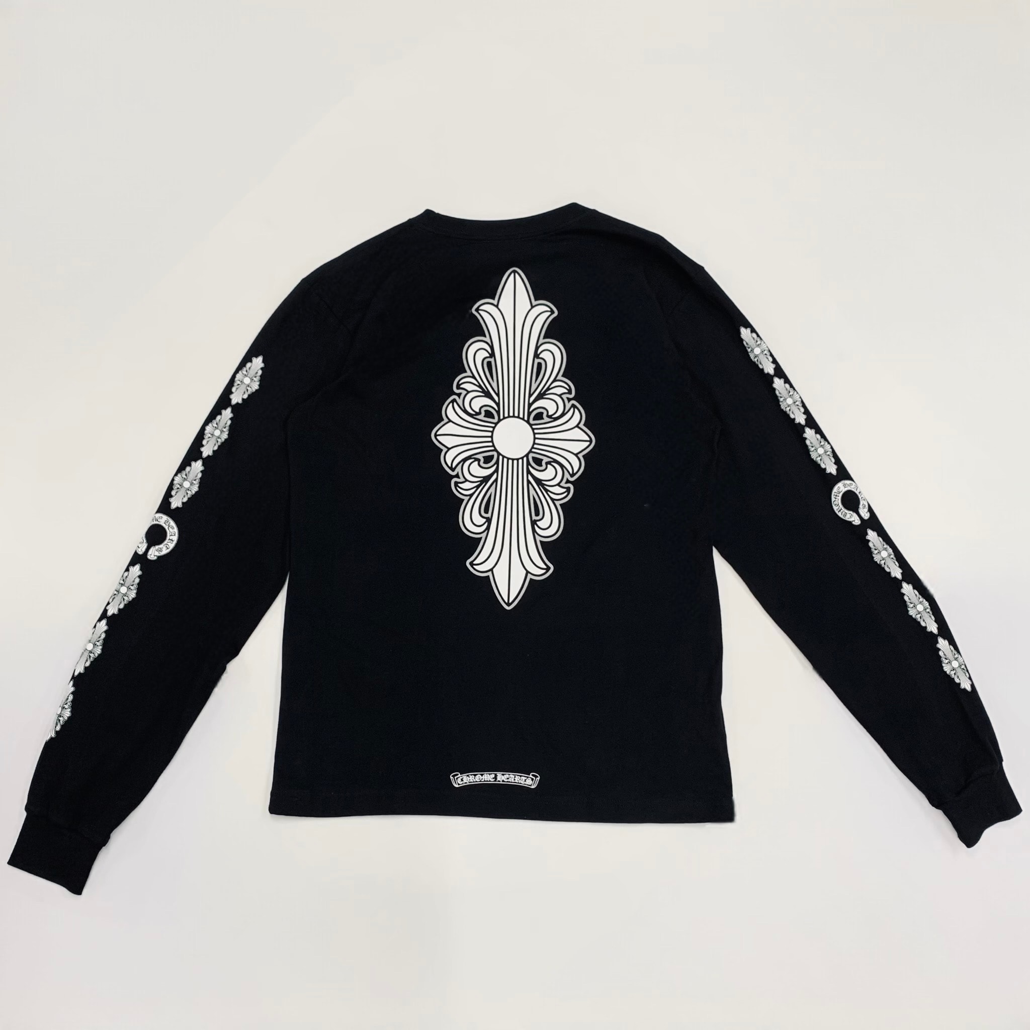 クロムハーツ フローラルクロス L/S Tシャツ "ブラック"