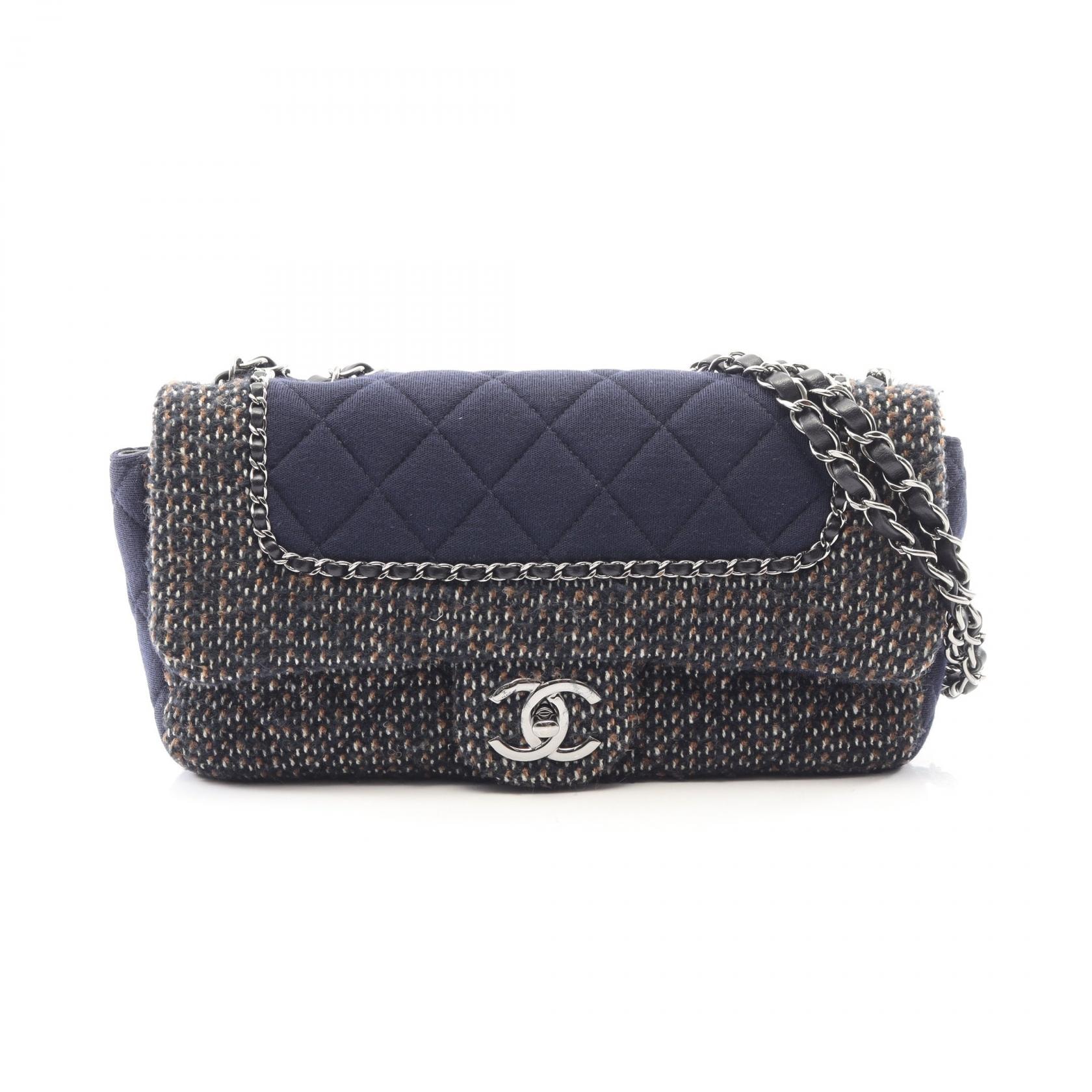 シャネル CHANEL マトラッセ ショルダーバッグ バッグ ファブリック コットン レディース ネイビー系 / ブラック系 【中古】