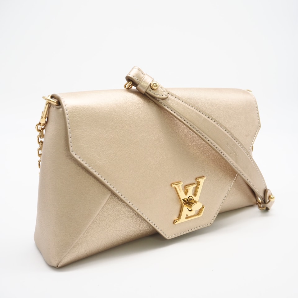 美品 LOUIS VUITTON ルイ・ヴィトン カーフレザー ラブノート メタリックゴールド M53069 ショルダーバッグ ゴールド カーフレザー レディース