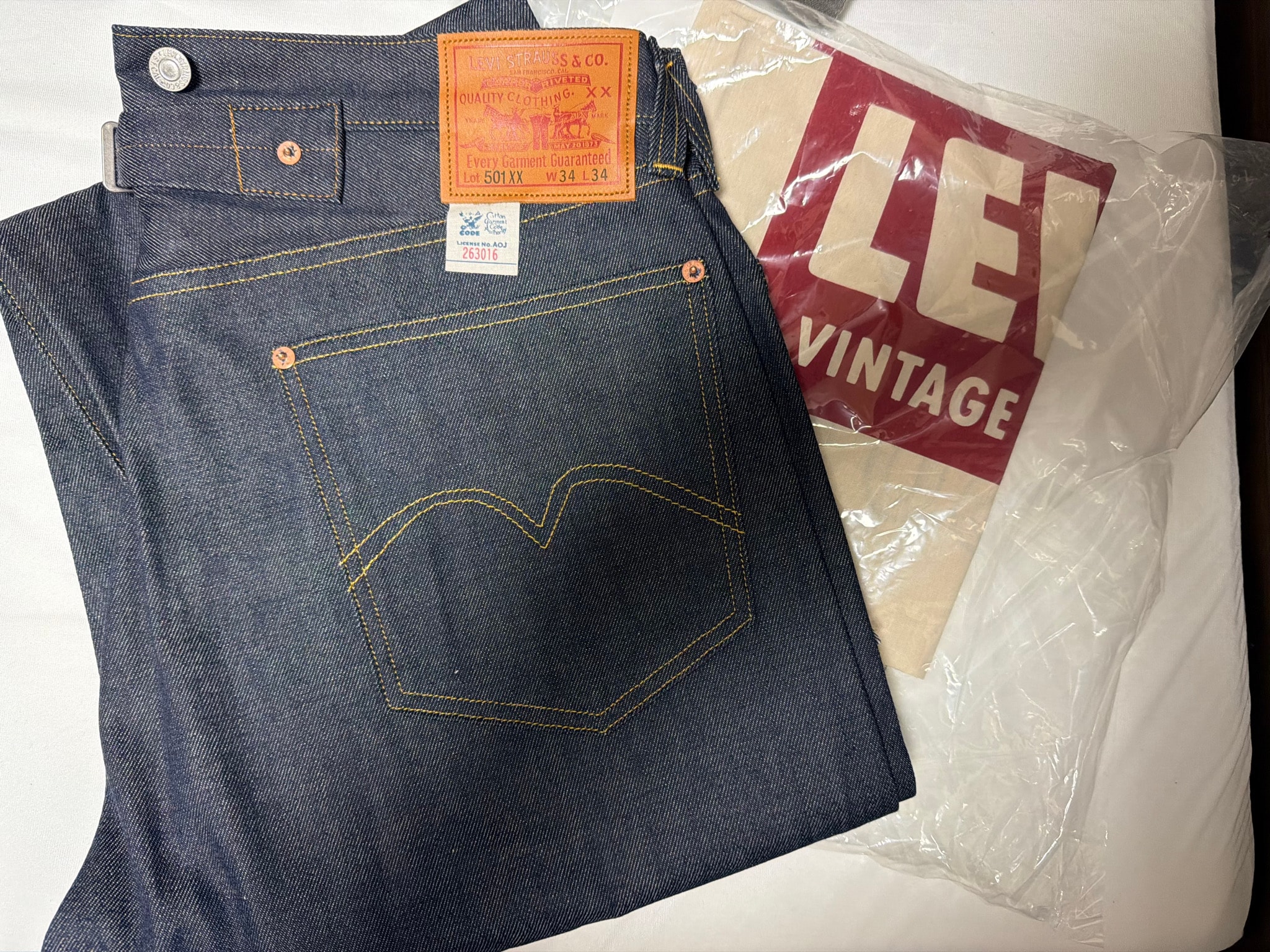 Levi's Vintage Clothing 1933 501 ® JEANS "Rigid"