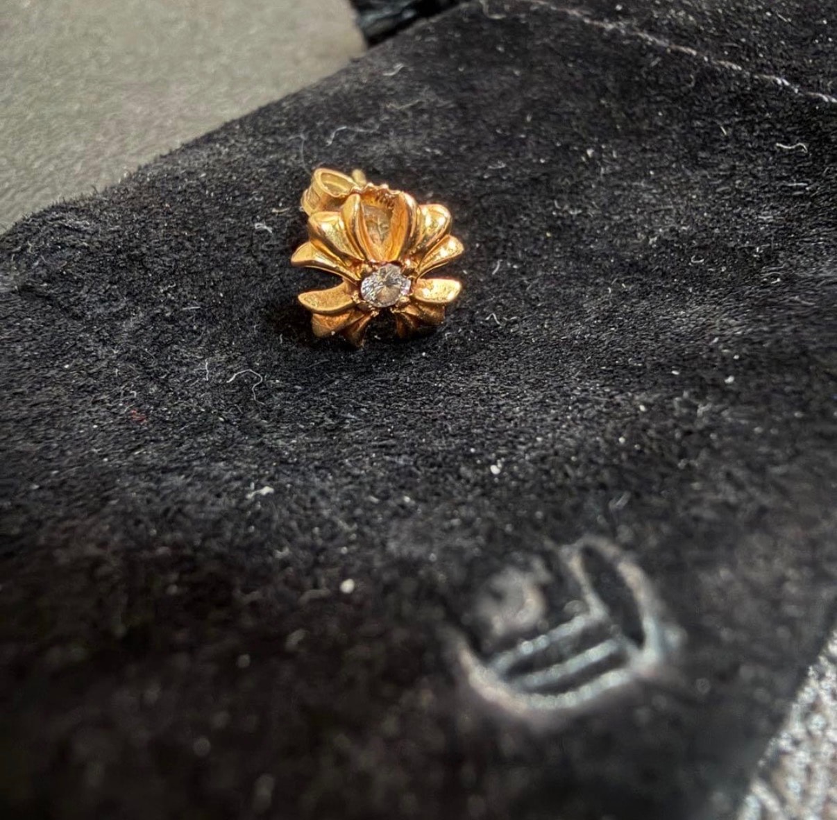 Chrome Hearts 22k CH Crossstad 1 Diamond Earrings "Yellow Gold"