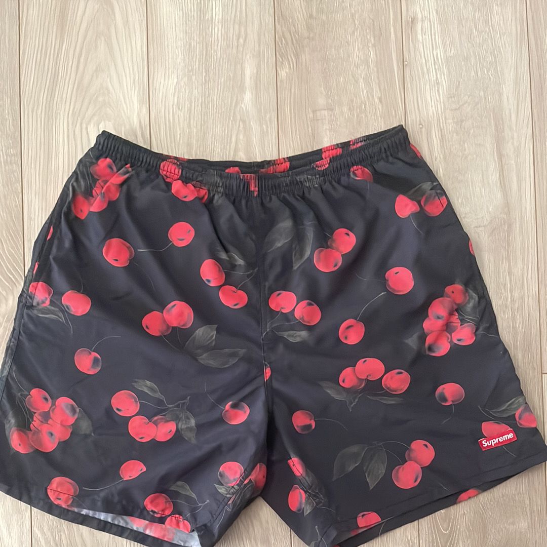 Supreme Nylon Water Short "Black Cherry"