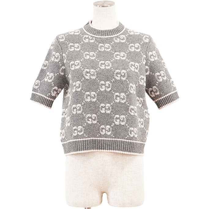 【未使用】GUCCI グッチ ニット レディース サイズ S GGスプリーム モノグラム インターシャ ウール100% ミドルゲージ プルオーバー クルーネック ショートスリーブ 丸首 半袖 トップス タグ付属 グレー ライトピンク 灰色 桃色 イタリア製