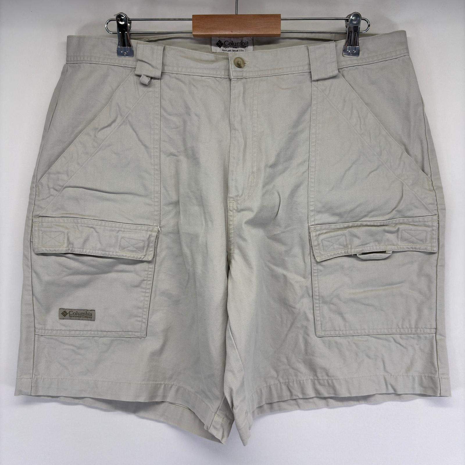 古着 コロンビア Columbia ダック ショートパンツ ワンポイントロゴ カーゴパンツ ハーフパンツ 大きいサイズ w38  グレー系 メンズ