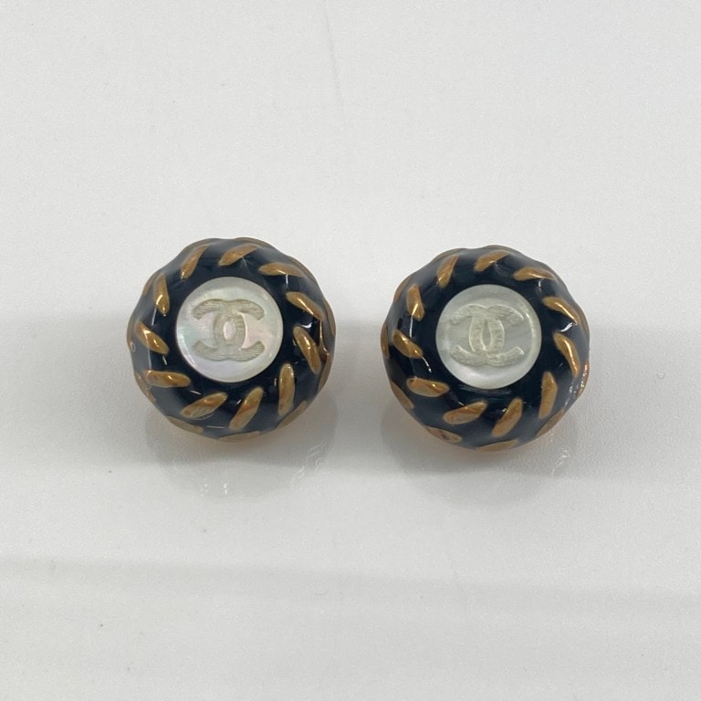 CHANEL(シャネル) ココマーク 97・A イヤリング ブラック×ゴールド