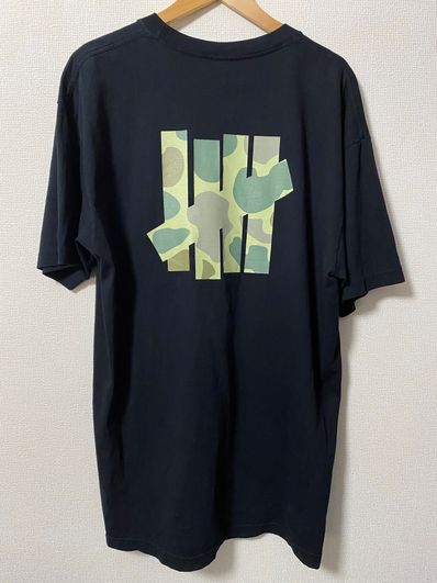 UNDEFEATED S/S TEE BLACK 迷彩