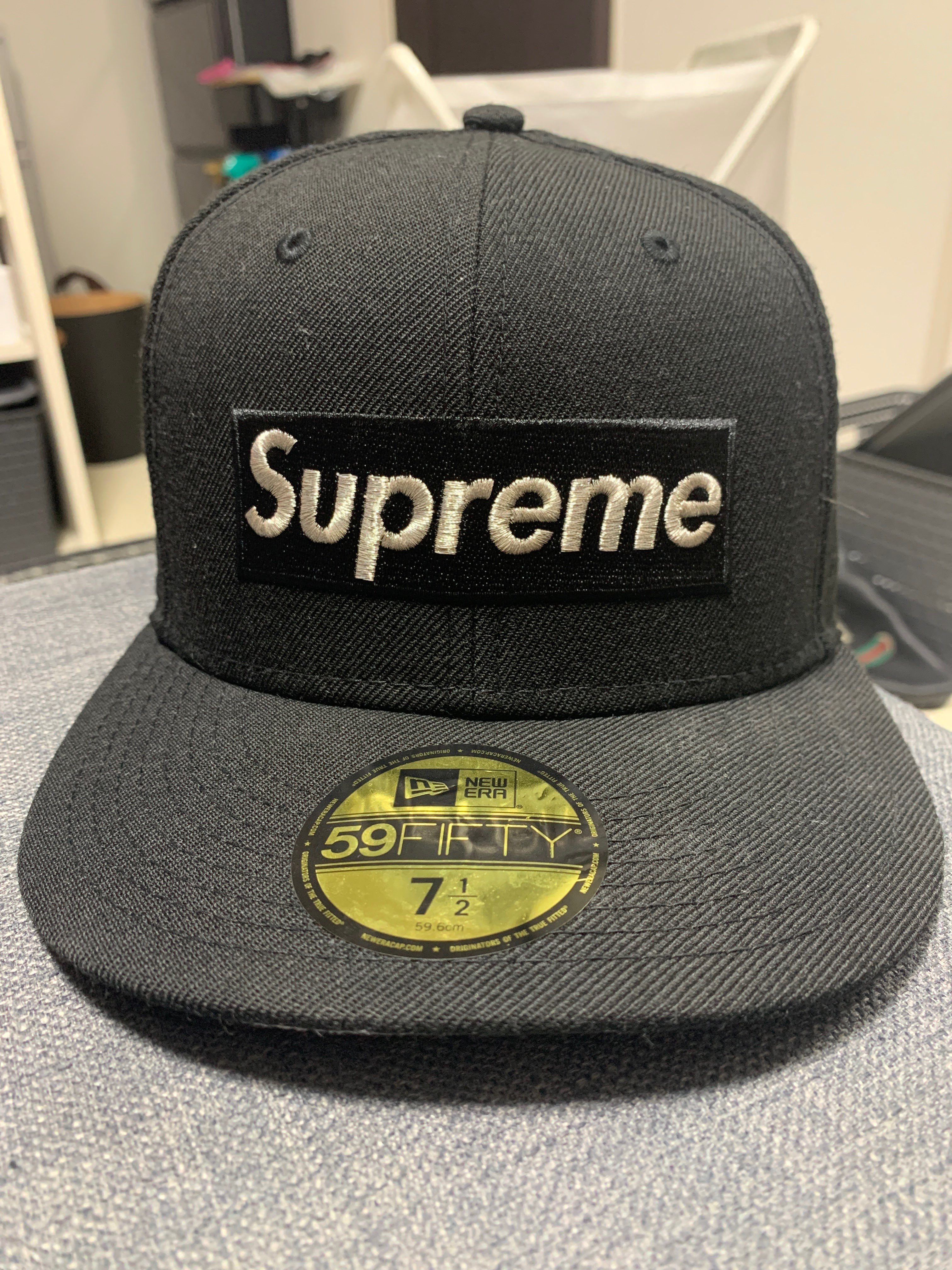 Supreme $1M Metallic Box Logo New Era® "Black"