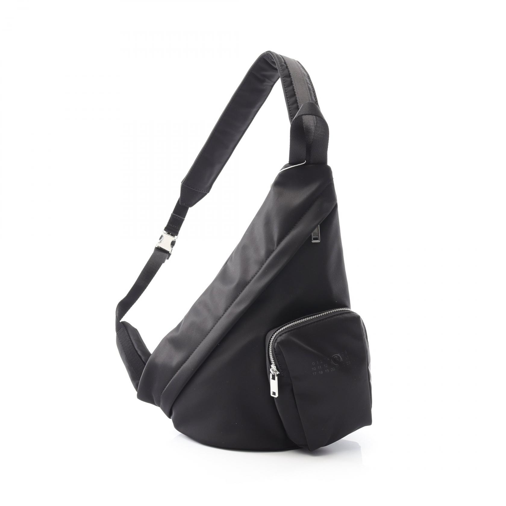 エムエムシックス MM6 JAPANESE SLING BAG ジャパニーズ ウエストバッグ ボディバッグ バッグ ナイロン レディース ブラック系 M60820P6416T8013 【新品】