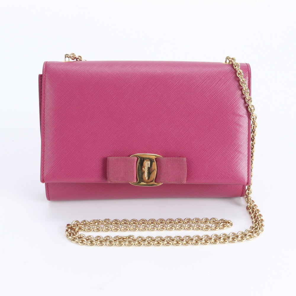 ■極美品 サルヴァトーレフェラガモ ヴァラリボンチェーンショルダーバッグ