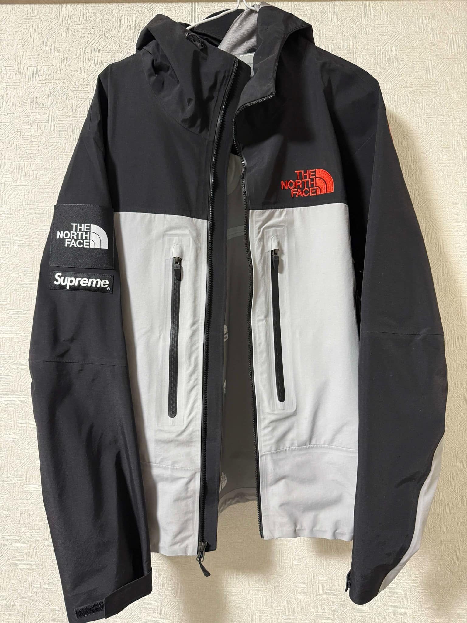 目立った傷や汚れなし】シュプリーム ザノースフェイス テープド