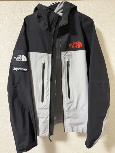 Supreme x The North Face Taped Seam Shell Jacket "Grey"
