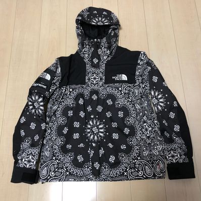 Supreme The North Face Bandana Mountain Parka "Black"