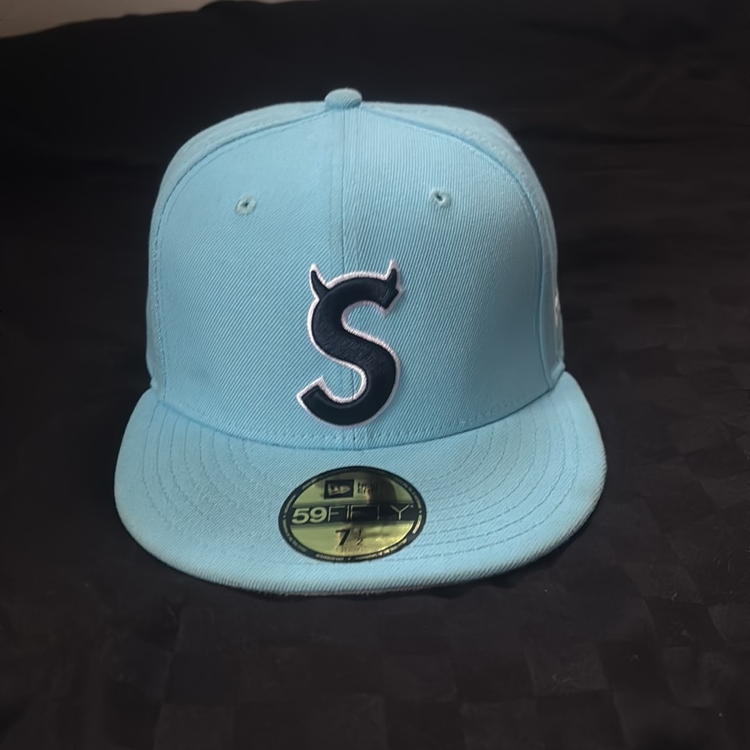 Supreme Devil S Logo New Era "Light Blue"