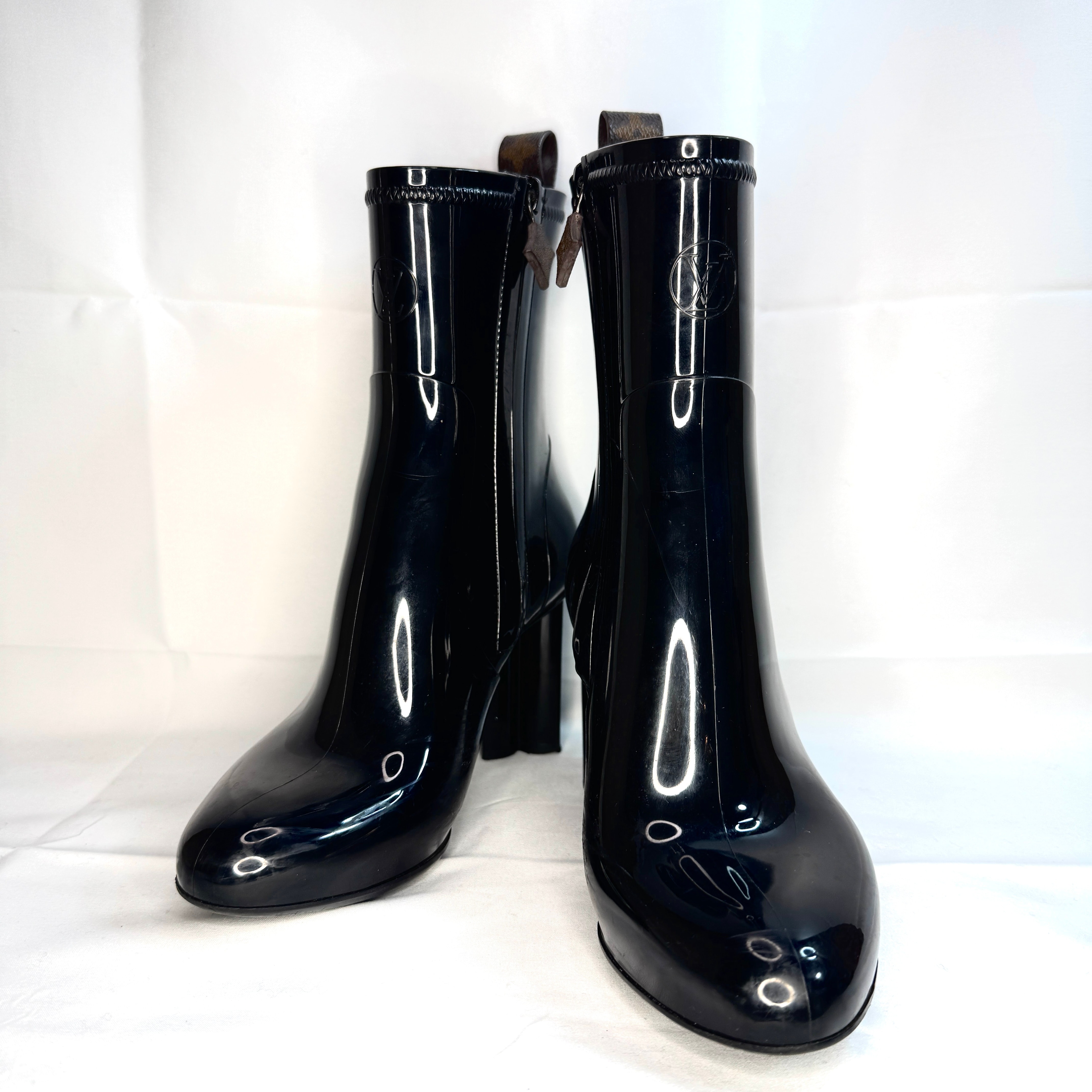 LOUIS VUITTON ルイヴィトン ブーツ シルエット フラワー エナメル