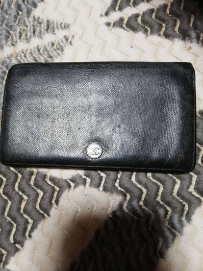 CHANEL Coco Button Wallet