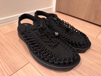 KEEN Uneek "Black/Black" 1014097