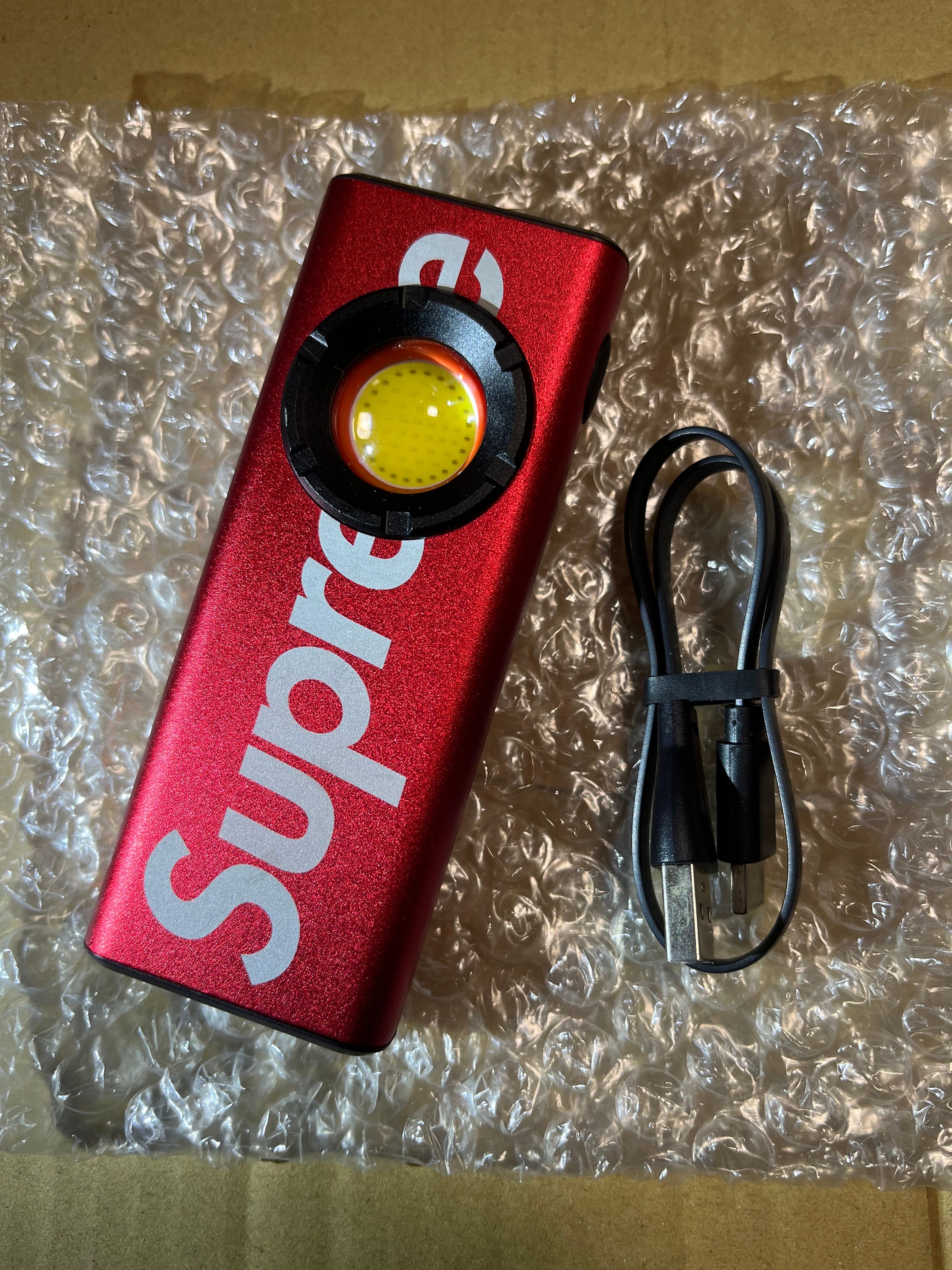 Supreme / Nebo Slim 1200 Pocket Light 
