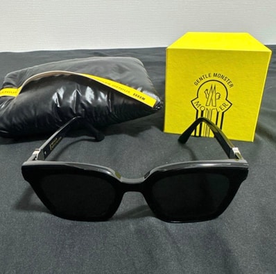 MONCLER x Gentle Monster Swipe 3 01 "Black"