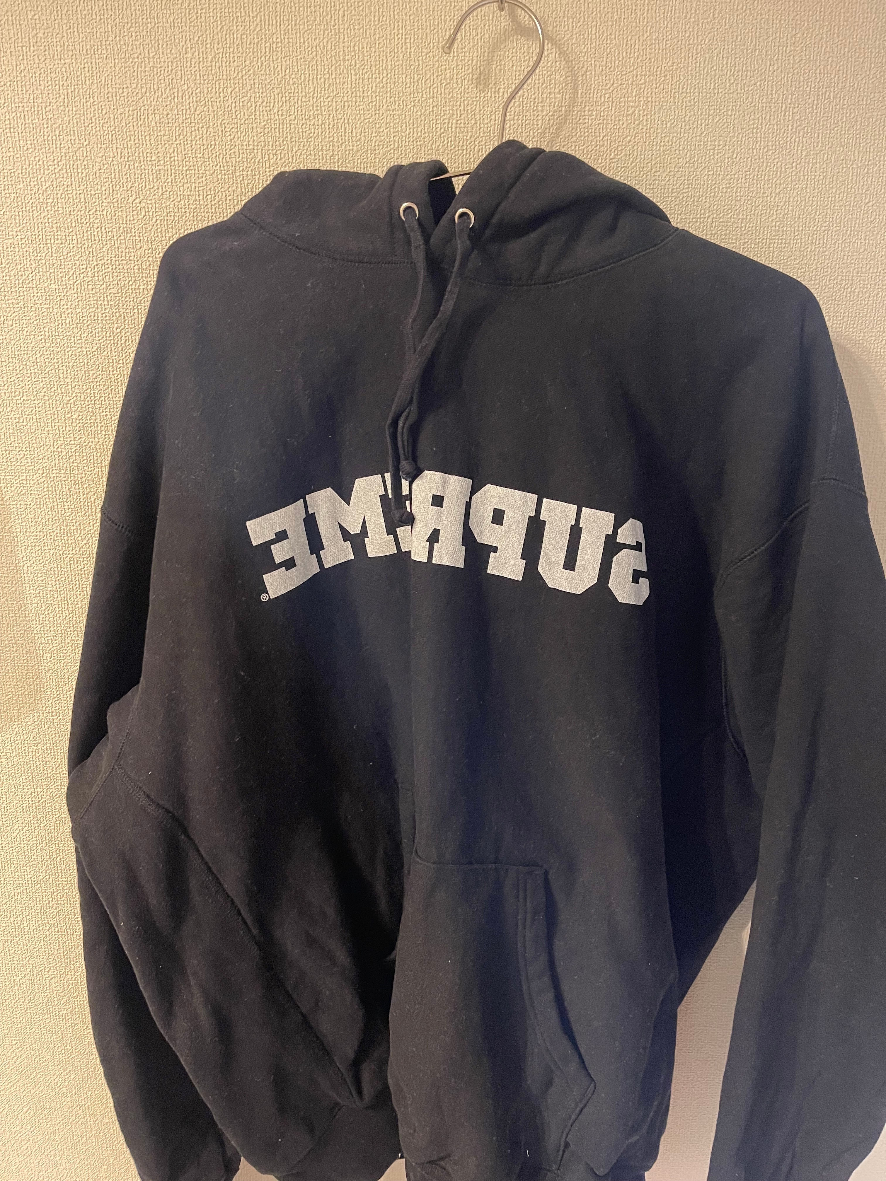 シュプリーム リバース フーデッド スウェットシャツ "ブラック"