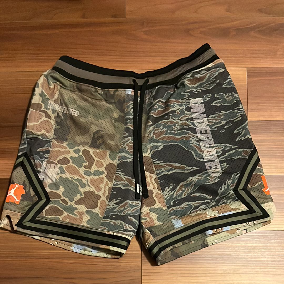 UNDEFEATED x JORDAN Short "Camo"